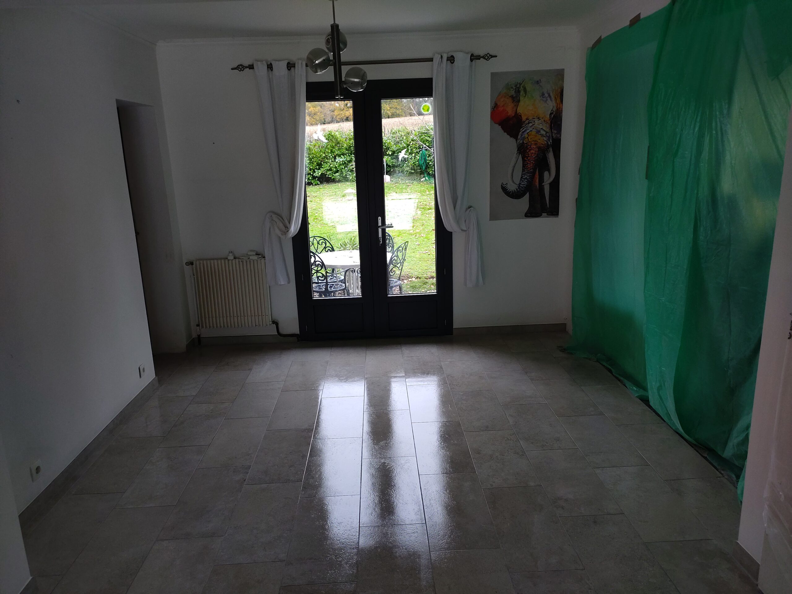 Artisan carreleur - Pose de carrelage au sol<br />
